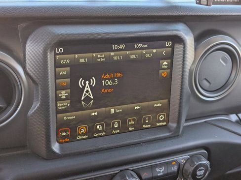 Used 2023 Jeep Gladiator Willys image 27