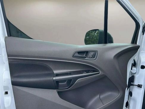 Used 2019 Ford Transit Connect XL image 9