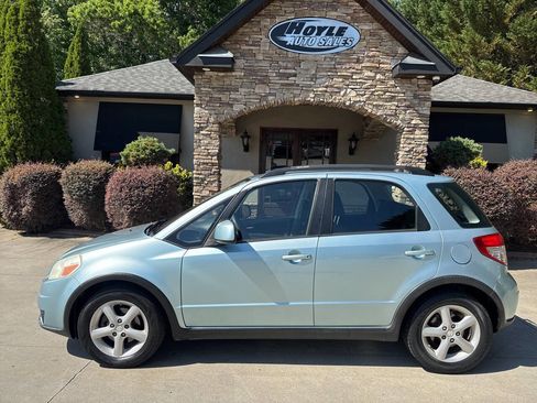 Used 2009 Suzuki SX4 AWD Hatchback image 1