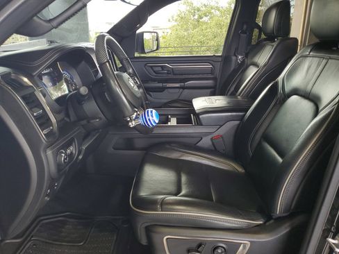 Used 2021 RAM 1500 Limited w/ Body Color Bumper Group AWD/4WD image 18