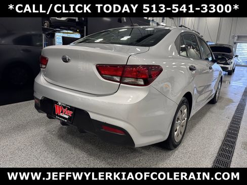 Used 2018 Kia Rio LX image 3
