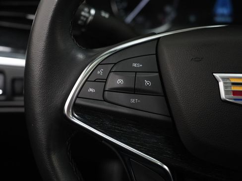 Used 2022 Cadillac XT5 Premium Luxury w/ LPO, Floor Liner Package image 18