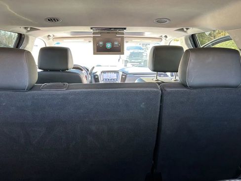 Used 2019 Chevrolet Tahoe LT image 69
