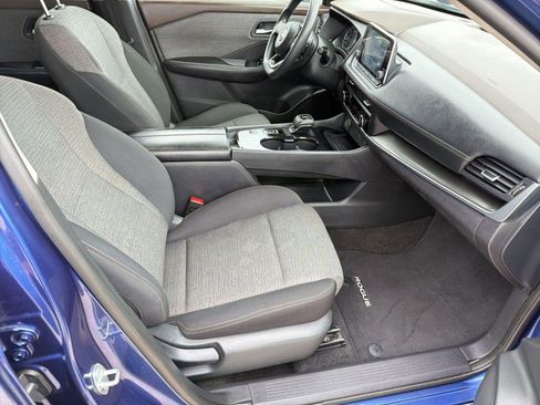 Used 2023 Nissan Rogue SV image 29