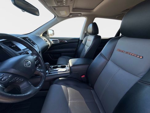 Used 2020 Nissan Pathfinder SL image 24