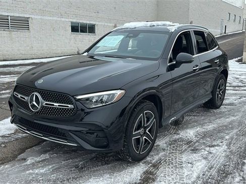 Certified 2025 Mercedes-Benz GLC 300 4MATIC image 9