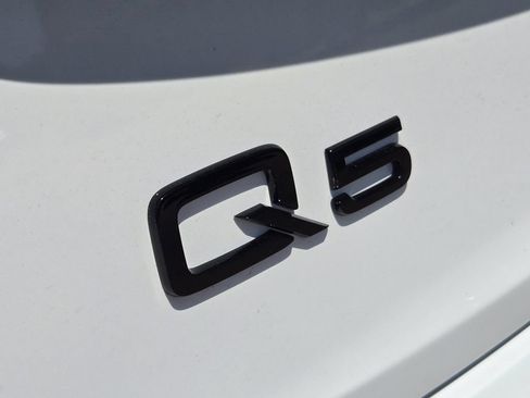 Certified 2024 Audi Q5 2.0T Premium w/ Summer of Audi Package AWD/4WD image 15