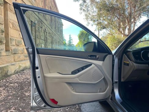 Used 2015 Kia Optima LX image 10