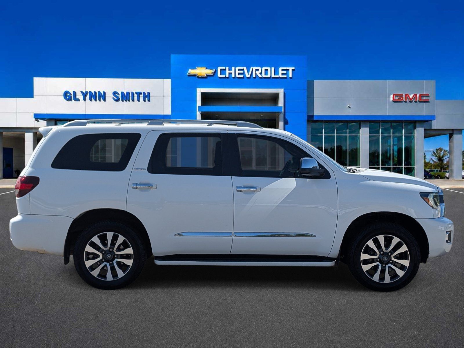 Used 2020 Toyota Sequoia Limited w/ Safety & Convenience Package RWD image 6