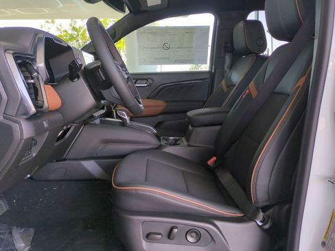 New 2025 GMC Canyon AT4 image 12