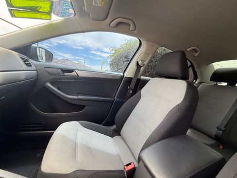 Used 2017 Volkswagen Jetta S FWD image 10