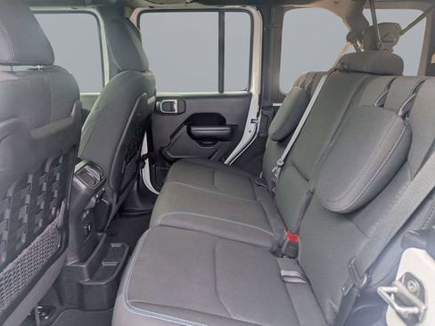 Used 2021 Jeep Wrangler Unlimited Rubicon 4xe w/ Cold Weather Group AWD/4WD image 13