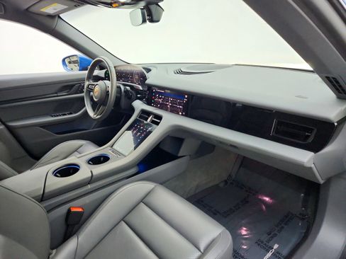 Used 2023 Porsche Taycan RWD image 27