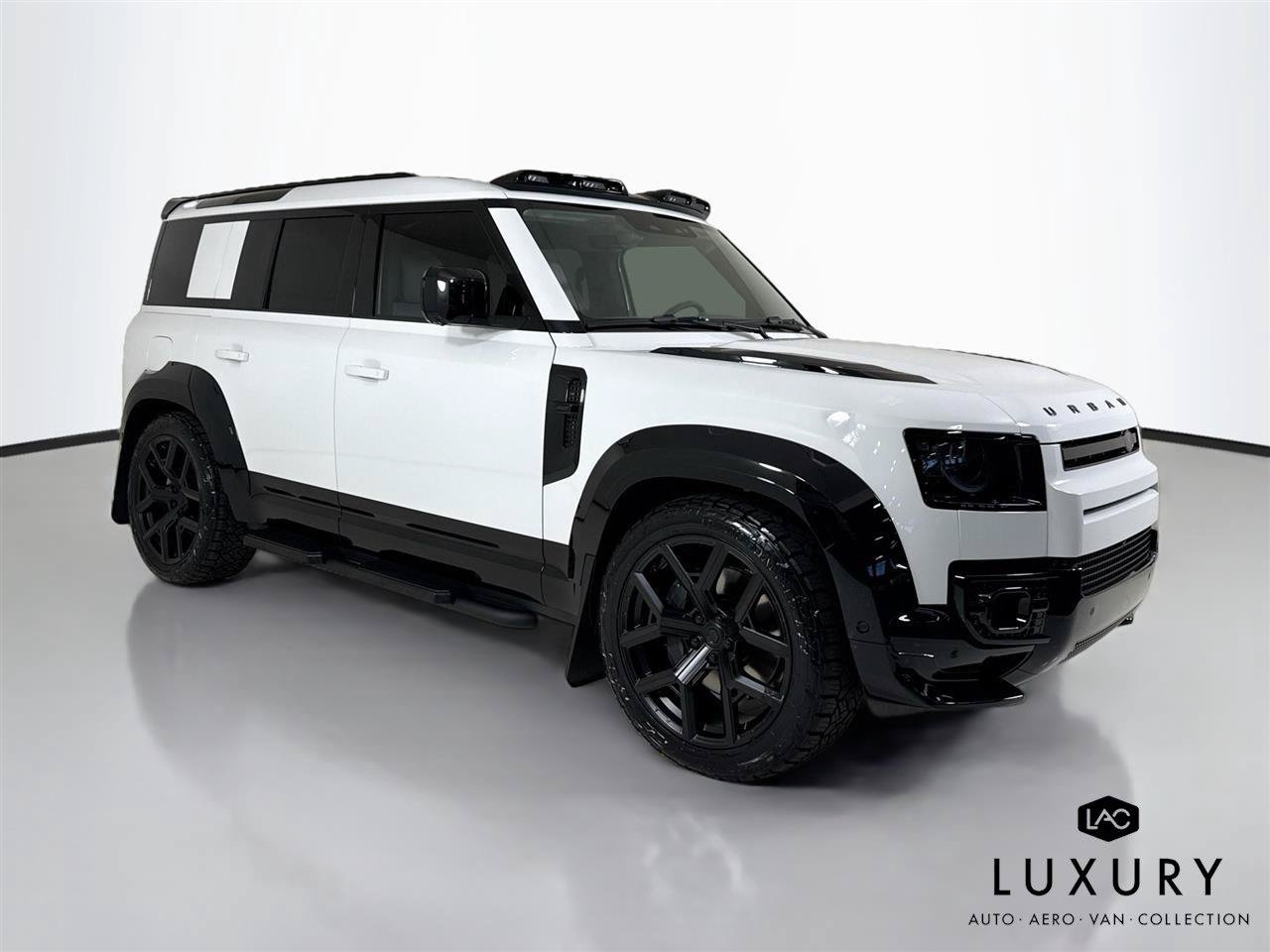 Used 2026 Land Rover Defender 110 X-Dynamic SE AWD/4WD image 2