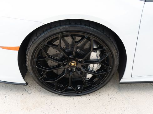 Used 2020 Lamborghini Huracan EVO AWD/4WD image 9