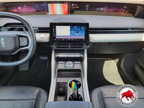 Used 2024 Lincoln Nautilus Reserve AWD/4WD image 21