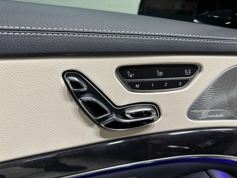 Used 2020 Mercedes-Benz S 560 4MATIC Sedan image 25