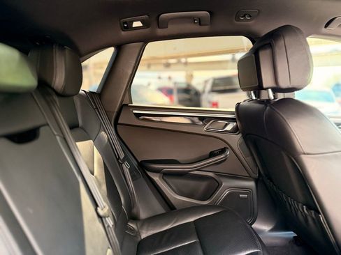 Used 2017 Porsche Macan S image 42