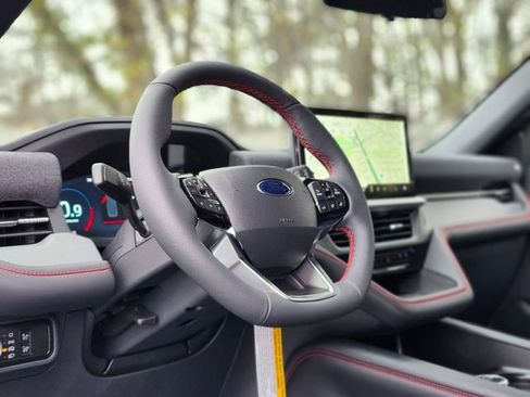 New 2026 Ford Explorer ST-Line w/ ST-Line Street Pack AWD/4WD image 21