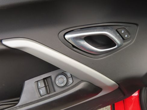 Used 2018 Chevrolet Camaro LT image 13