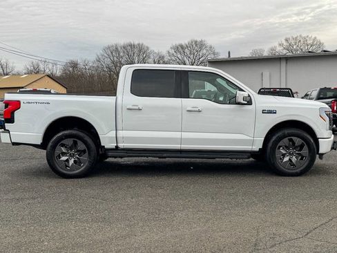 Used 2024 Ford F150 Lightning Lariat image 2