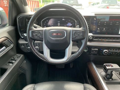 Used 2023 GMC Sierra 1500 SLT AWD/4WD image 17