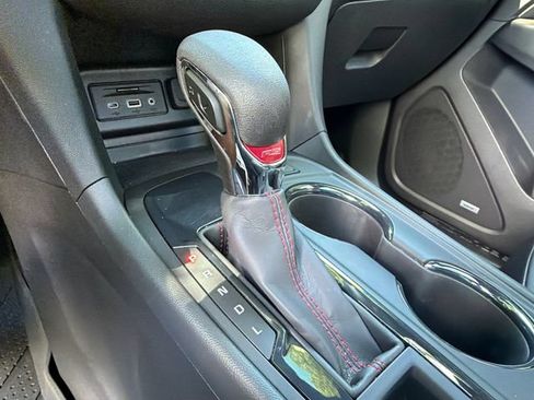 Used 2023 Chevrolet Equinox RS w/ RS Leather Package FWD image 32