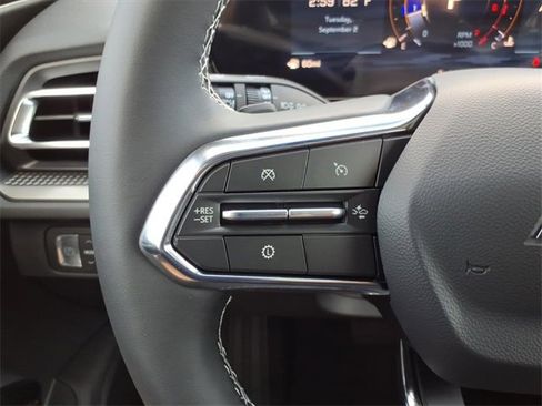 New 2026 Chevrolet Traverse LT w/ Driver Confidence Package image 14