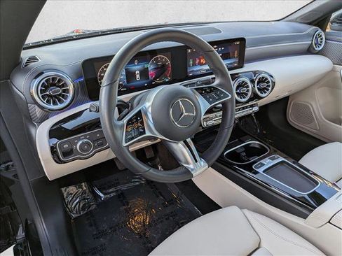 Certified 2025 Mercedes-Benz CLA 250 image 10