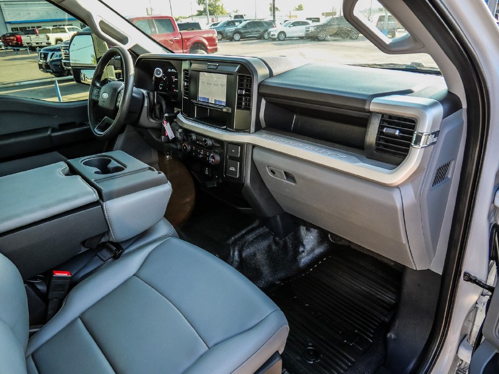 Used 2025 Ford F350 XL w/ XL Driver Assist Package AWD/4WD image 17