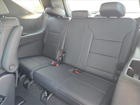 New 2026 Chevrolet Traverse LT w/ Driver Confidence Package FWD image 17