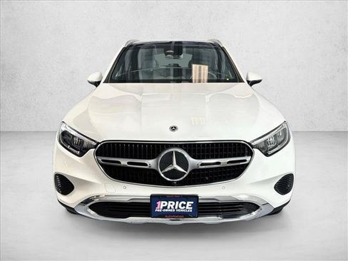 Used 2026 Mercedes-Benz GLC 300 4MATIC image 2
