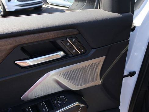 New 2026 GMC Acadia Denali Ultimate AWD/4WD image 17