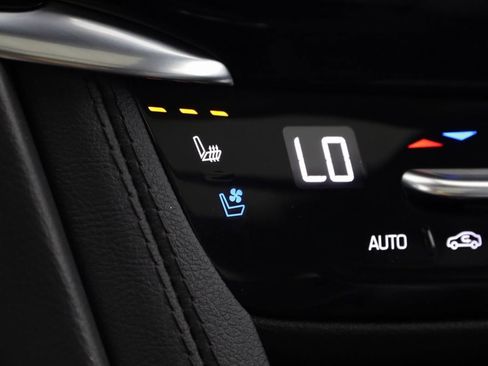 Used 2023 Cadillac XT6 Sport w/ Platinum Package image 8