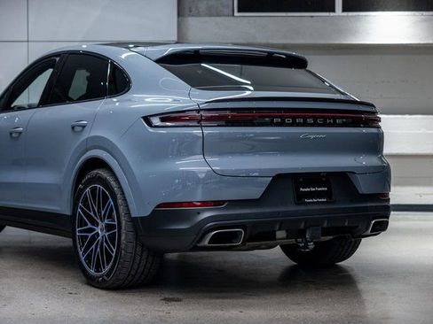 Certified 2026 Porsche Cayenne Coupe image 22
