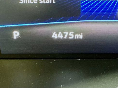 Used 2024 Volkswagen Taos SE image 13