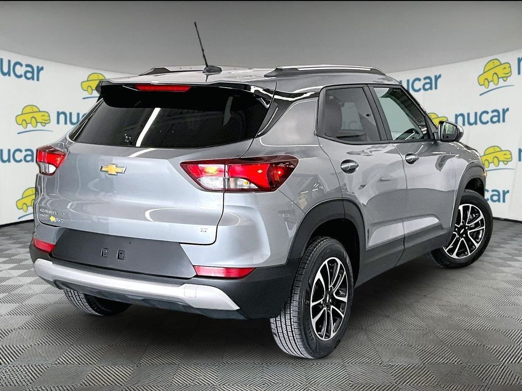 Used 2025 Chevrolet TrailBlazer LT AWD/4WD image 6