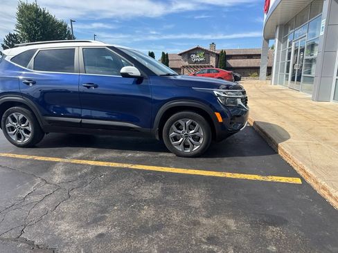 Used 2024 Kia Seltos S AWD/4WD image 11