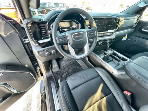 New 2026 GMC Sierra 1500 SLT image 11