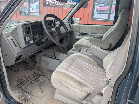 Used 1994 GMC Suburban 2500 image 11