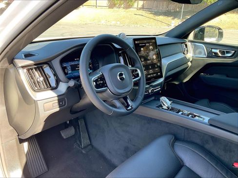 New 2026 Volvo XC60 T8 Ultra w/ Climate Package AWD/4WD image 8