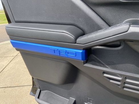 Used 2025 Toyota Tacoma TRD Off-Road image 47