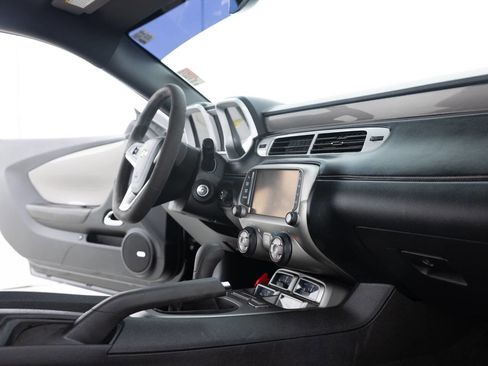 Used 2015 Chevrolet Camaro SS w/ SS Performance Package image 27