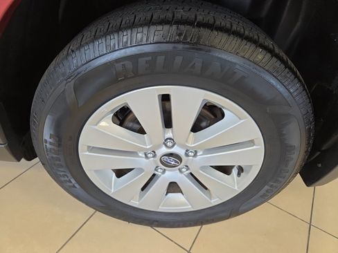 Used 2018 Subaru Outback 2.5i Premium image 11