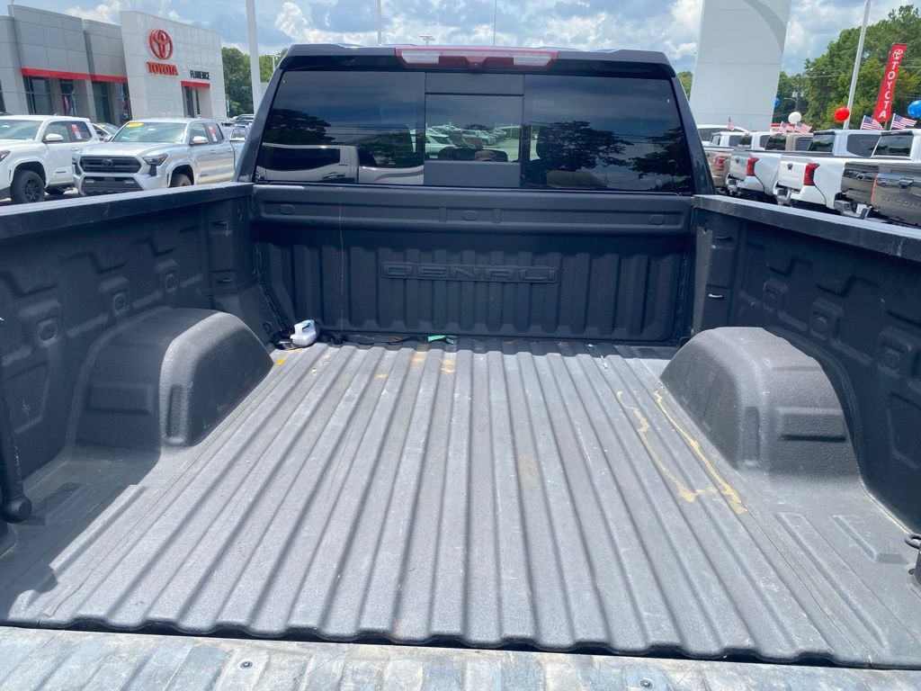 Used 2022 GMC Sierra 1500 Denali AWD/4WD image 11