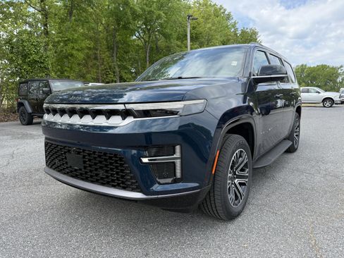 New 2026 Jeep Grand Wagoneer 4WD image 3