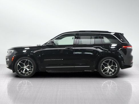 Used 2023 Jeep Grand Cherokee Summit AWD/4WD image 2