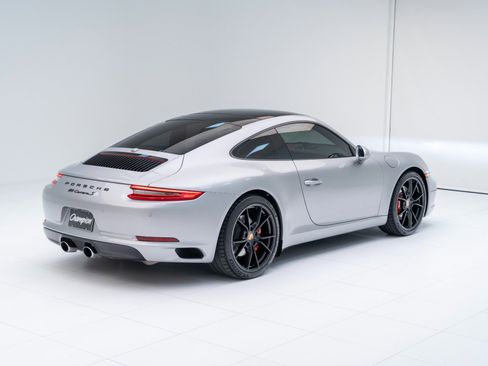 Used 2018 Porsche 911 Carrera S RWD image 9