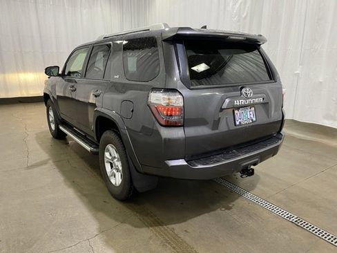 Used 2017 Toyota 4Runner SR5 image 6