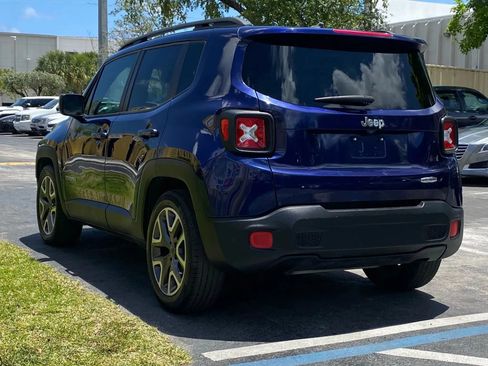 Used 2016 Jeep Renegade Latitude FWD image 8